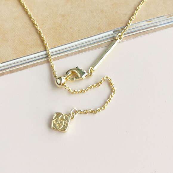 Kendra Scott Pickleball Necklace Ivory Mother-of-Pearl Gold - Picture 4 of 4